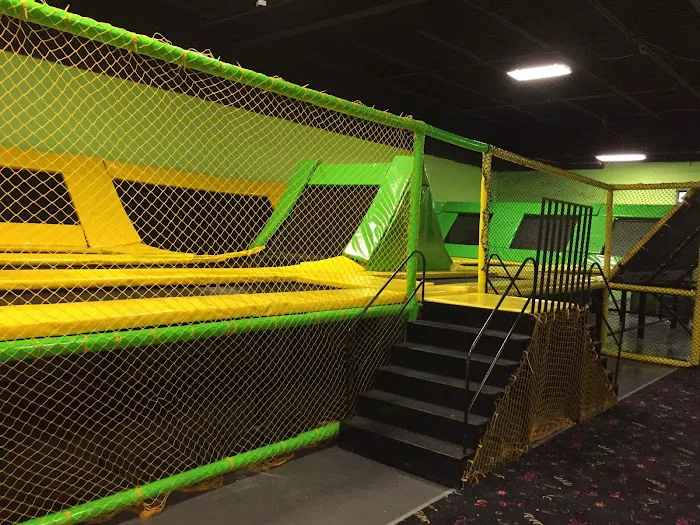 Fun Time Inflatables Trampoline Park Picture 8