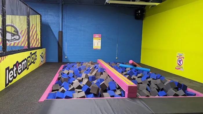 Urban Air Trampoline and Adventure Park Picture 6