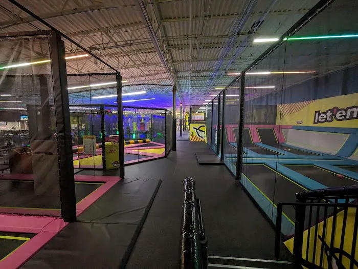 Urban Air Trampoline and Adventure Park Picture 8