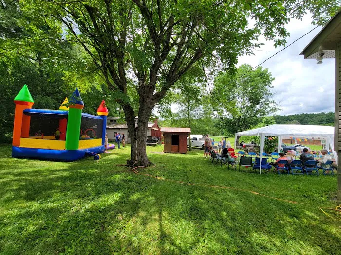 Inflatables-R-Us Picture 4