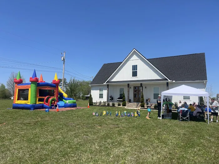 Inflatables-R-Us Picture 3