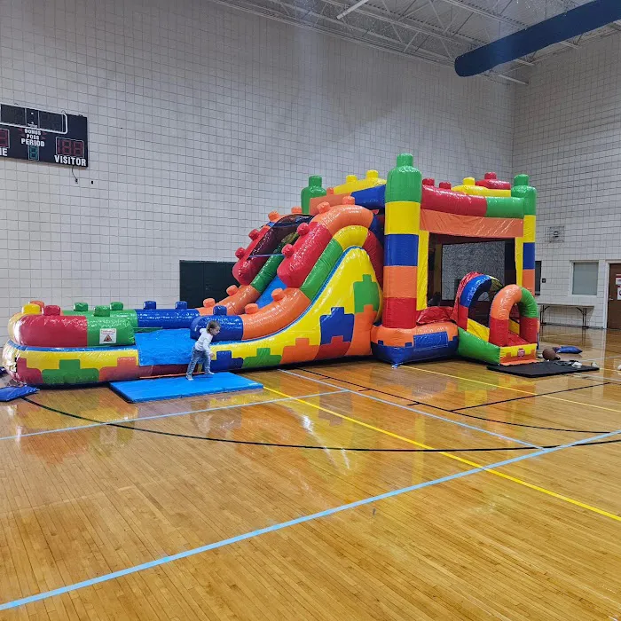 Inflatables-R-Us Picture 8
