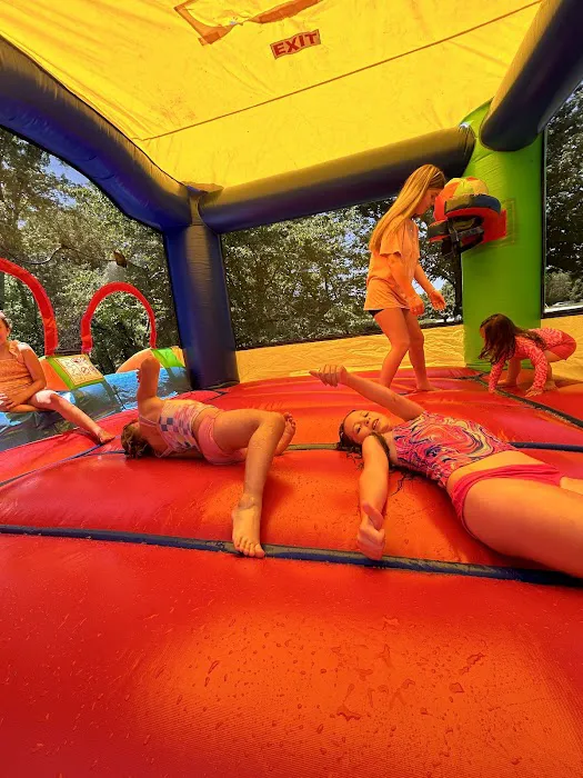 Inflatables-R-Us Picture 6