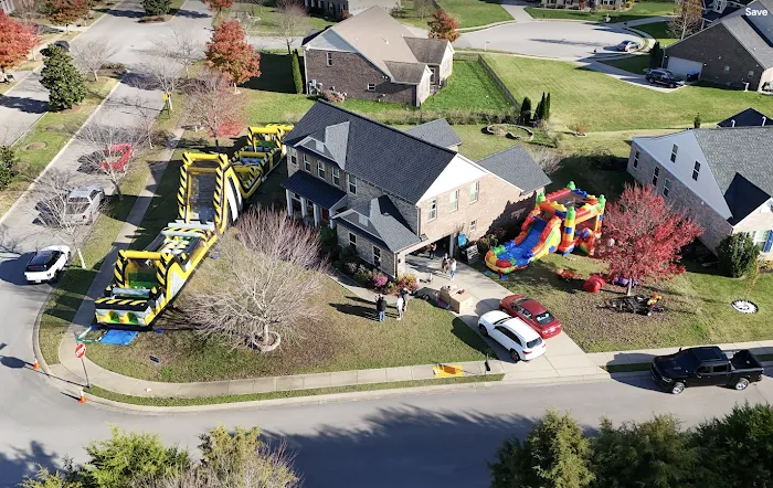 Inflatables-R-Us Picture 10
