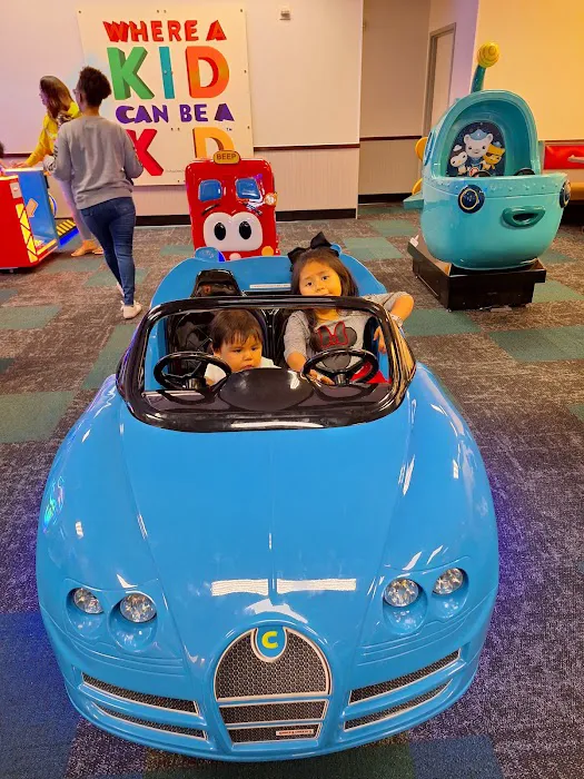 Chuck E. Cheese Picture 1