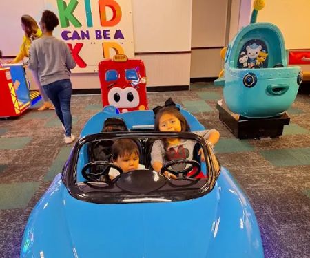 Chuck E. Cheese
