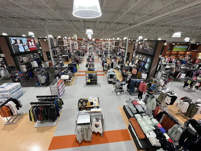 DICK'S Sporting Goods Picture 6