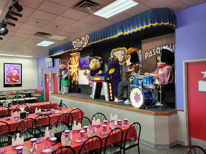 Chuck E. Cheese Picture 8