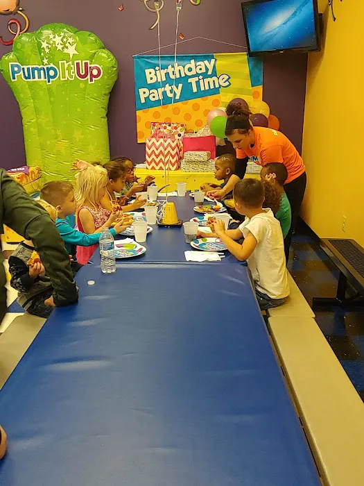 Pump It Up Hartville Kids Birthdays and More Picture 2