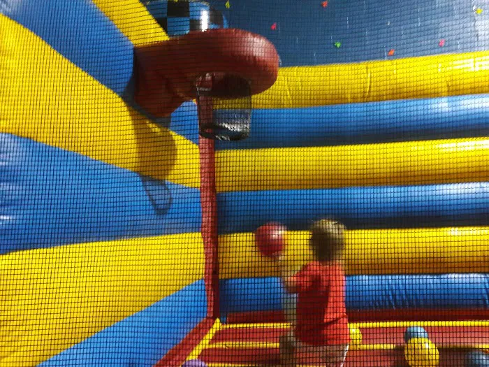 Pump It Up Hartville Kids Birthdays and More Picture 9