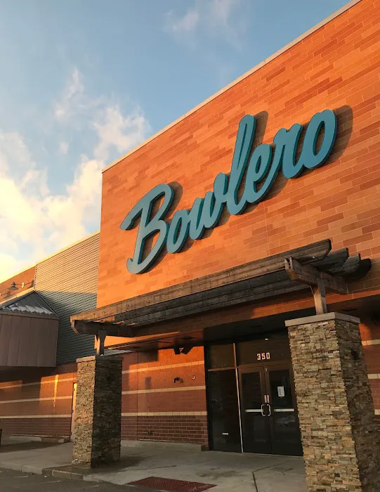 Bowlero Buffalo Grove Picture 10