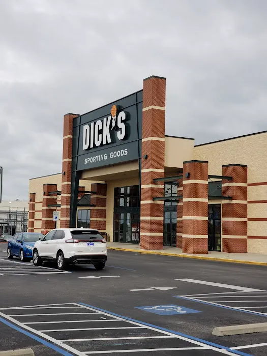 DICK'S Sporting Goods Picture 3