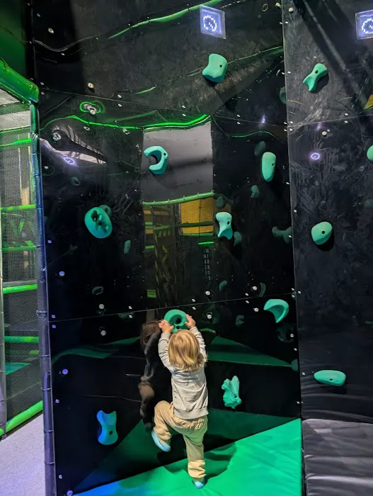 Get Air Trampoline Park Picture 4