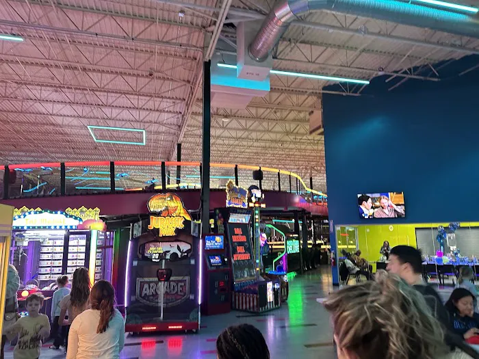 Urban Air Trampoline and Adventure Park Picture 6