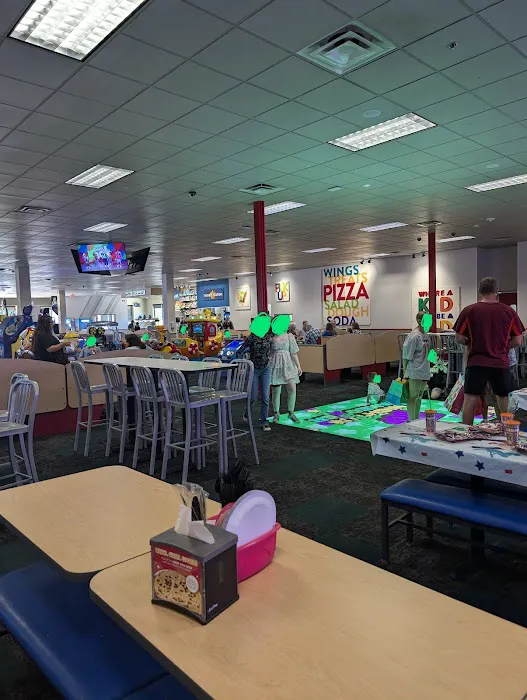 Chuck E. Cheese Picture 1