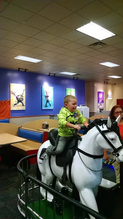 Chuck E. Cheese Picture 9