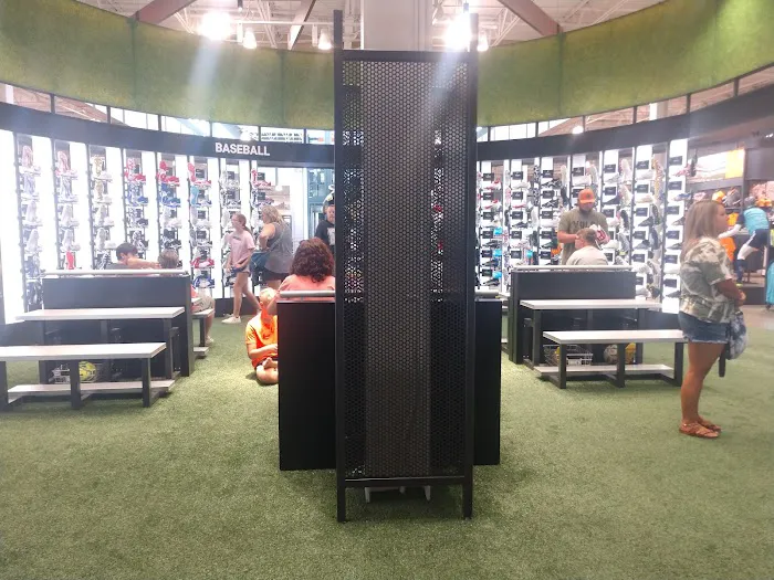DICK'S House of Sport Picture 6