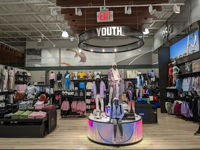 DICK'S House of Sport Picture 10