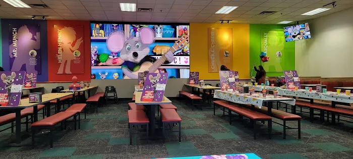 Chuck E. Cheese Picture 3
