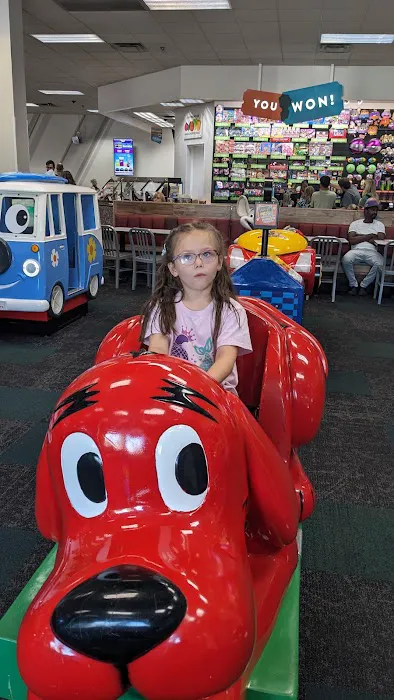 Chuck E. Cheese Picture 5