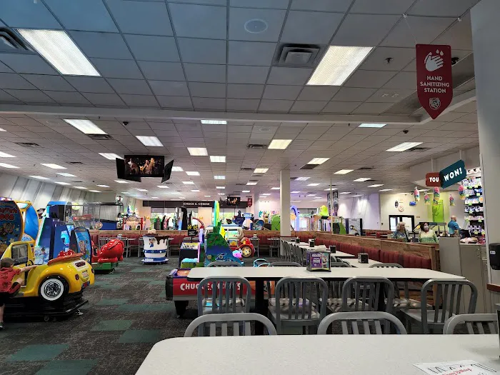Chuck E. Cheese Picture 2