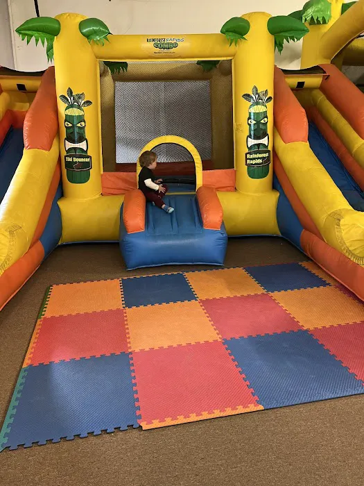 Jump Around Bounce House Picture 7