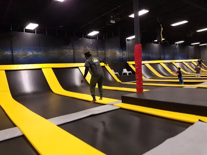 Sky Zone Trampoline Park Picture 5