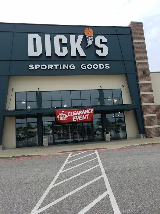 DICK'S Sporting Goods Picture 9