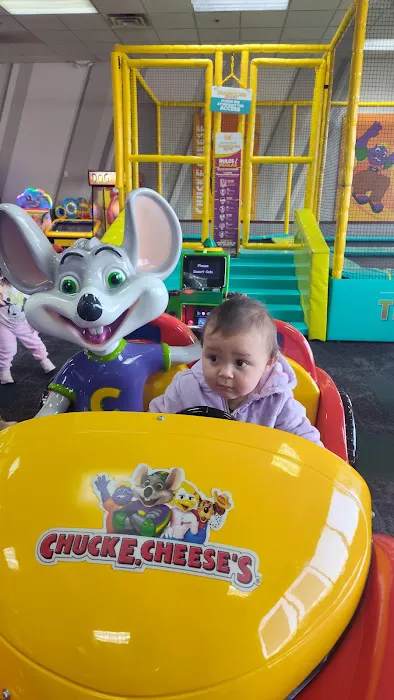 Chuck E. Cheese Picture 6