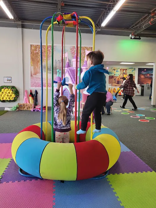 Millie's Playland Picture 9
