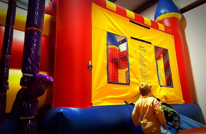 Bella's Bouncies Indoor Inflatable Play Center Picture 5