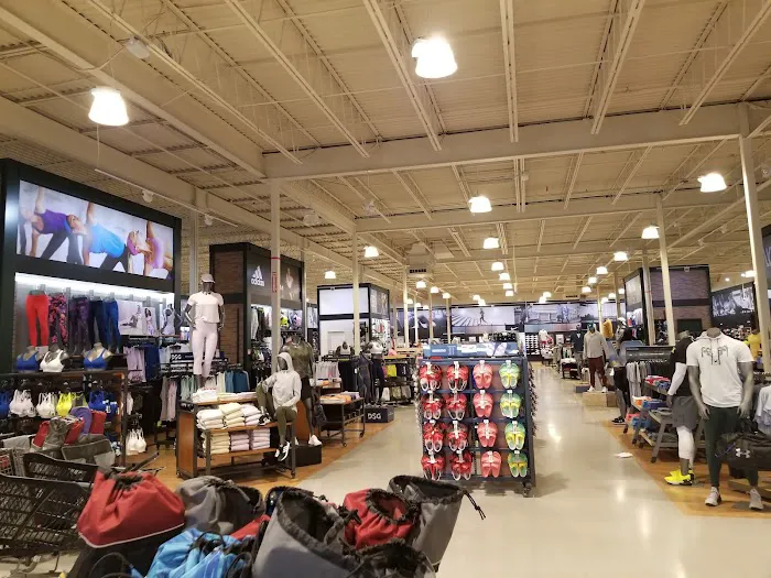 DICK'S Sporting Goods Picture 6