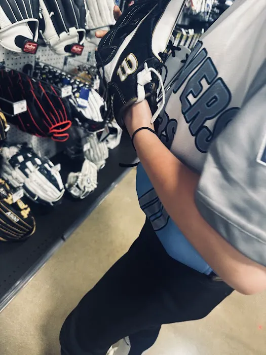 Academy Sports + Outdoors Picture 2