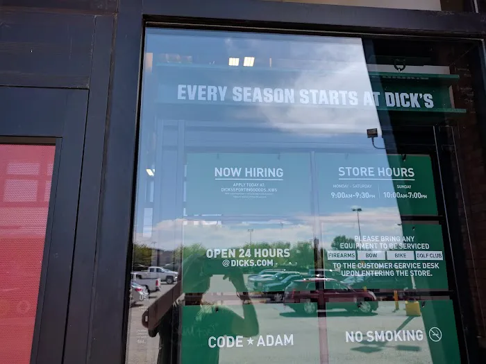 DICK'S Sporting Goods Picture 5