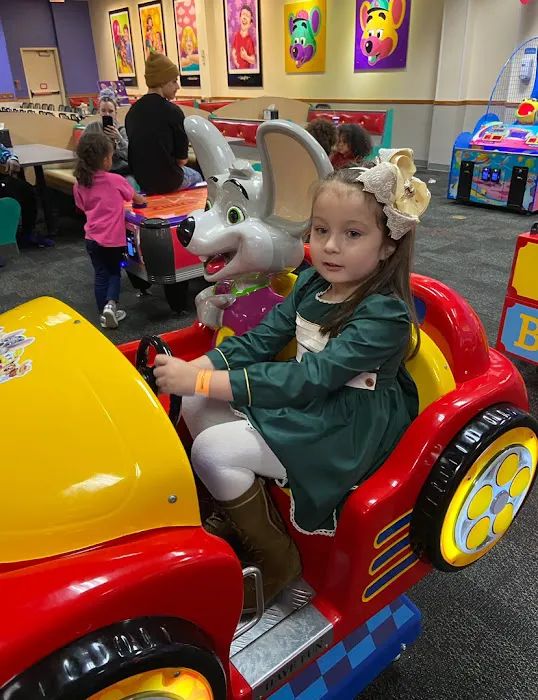 Chuck E. Cheese Picture 10