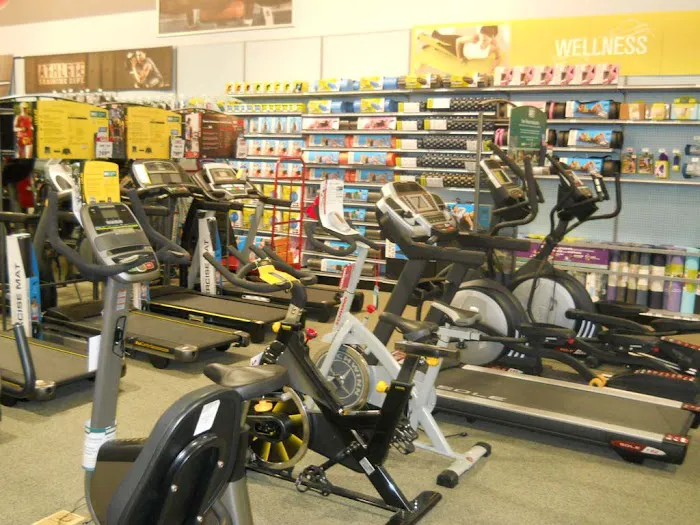 DICK'S Sporting Goods Picture 3