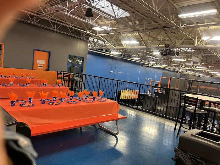 Sky Zone Trampoline Park Picture 4
