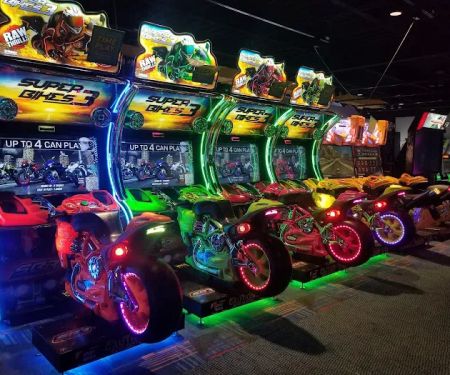 Round1 Bowling & Arcade Cumberland Mall