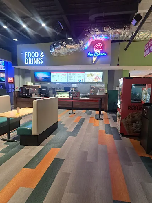 Round1 Bowling & Arcade Cumberland Mall Picture 10