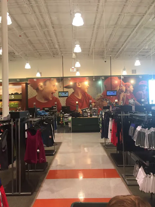 DICK'S Sporting Goods Picture 2