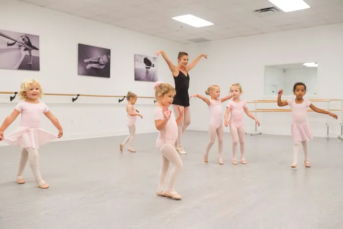 The Peach Pit Gymnastics, Cheerleading, Dance & Trampoline & Tumbling Picture 1