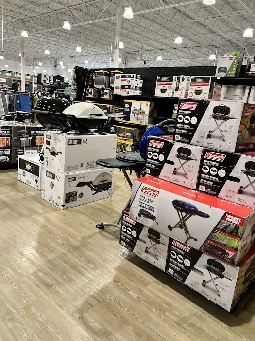 DICK'S Sporting Goods Picture 7