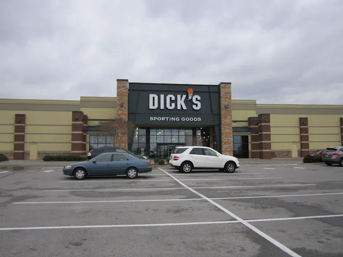 DICK'S Sporting Goods Picture 4