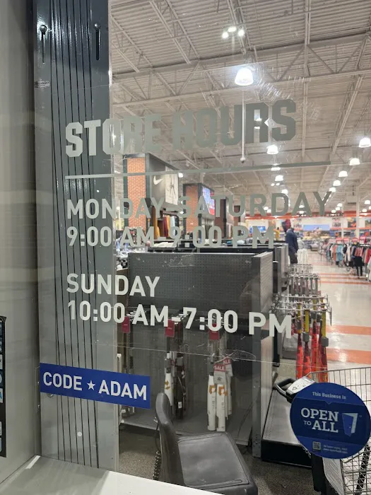 DICK'S Sporting Goods Picture 4