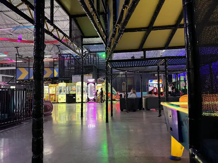 Urban Air Trampoline and Adventure Park Picture 5
