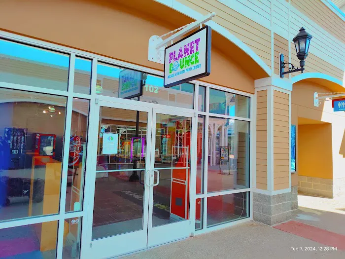 Planet Bounce Pittsburgh - South Star - Tanger Outlets Picture 4