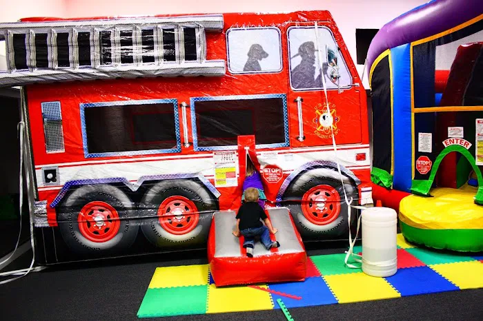 Planet Bounce Pittsburgh - South Star - Tanger Outlets Picture 9