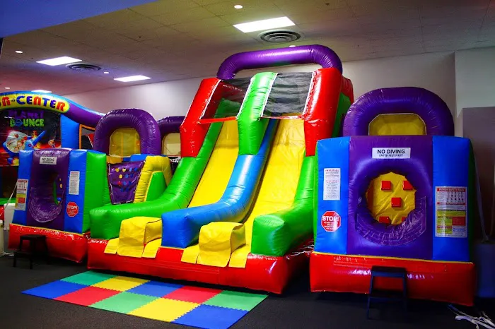 Planet Bounce Pittsburgh - South Star - Tanger Outlets Picture 10