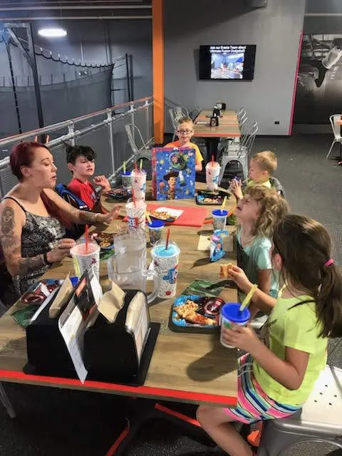 Sky Zone Greenfield Picture 3