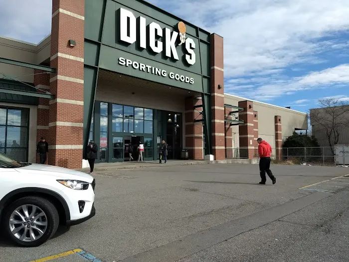 DICK'S Sporting Goods Picture 10